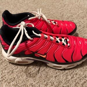 Nike Black and Red Athletic Shoes